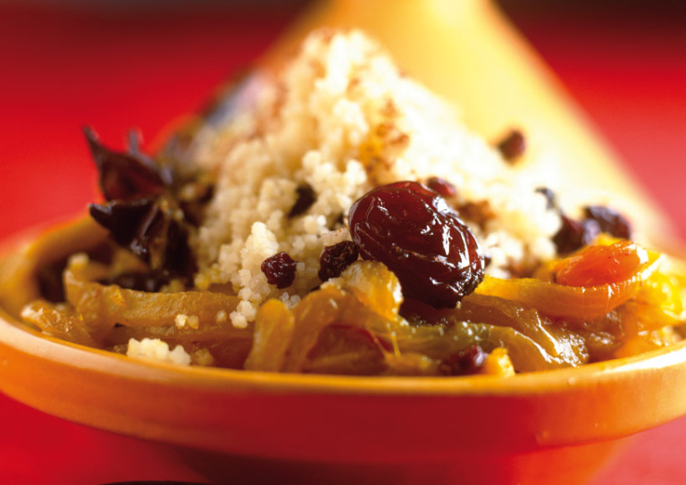 Recette De Couscous Aux Fruits Secs Pour 4 Personnes Zakia